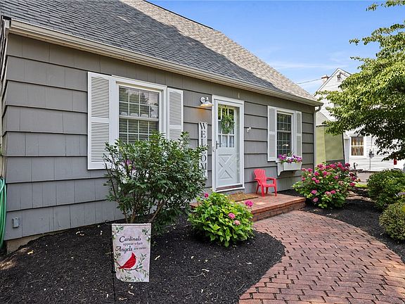 3rd image of 85 Brooklawn Dr