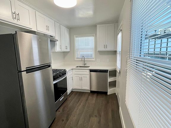 5th image of 5393 E Ocean Blvd APT 4