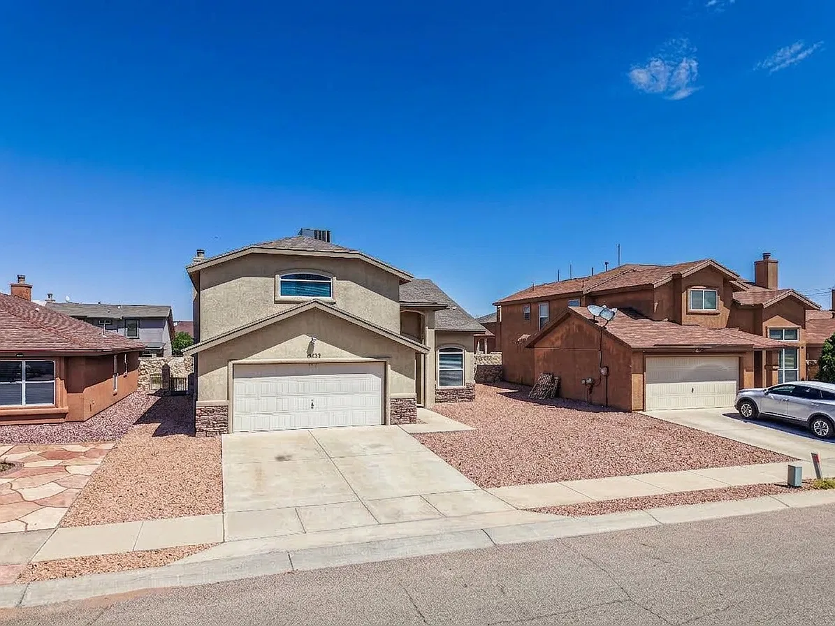 3 bed, 2.5 bath, 2141 sqft, $1,900 — Photo 3