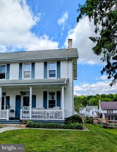 525 W 2nd Ave, Parkesburg, PA, 19365