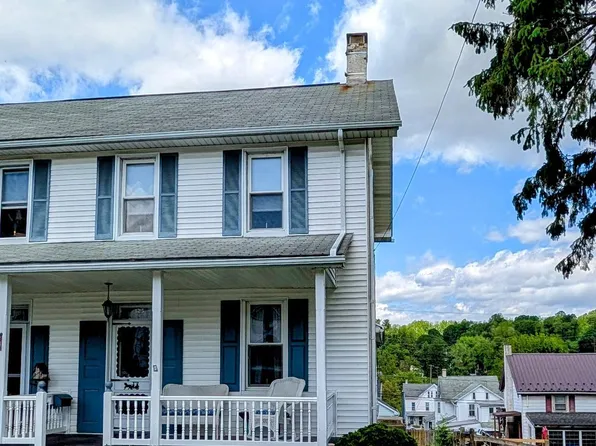 525 W 2nd Ave, Parkesburg, PA 19365