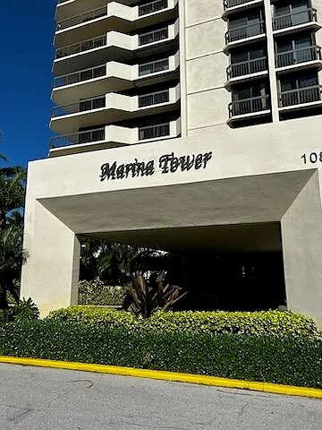Marina Tower — Photo 1