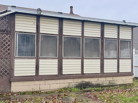 2nd image of 5213 5th Ave
