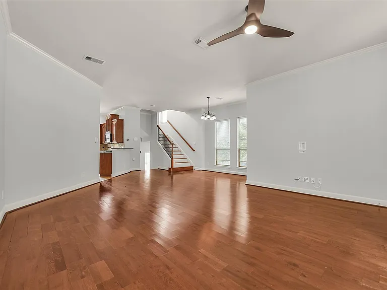 1607 W Dallas St #A — Photo 8