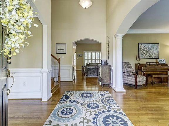 4th image of 6101 Kinglet Ct