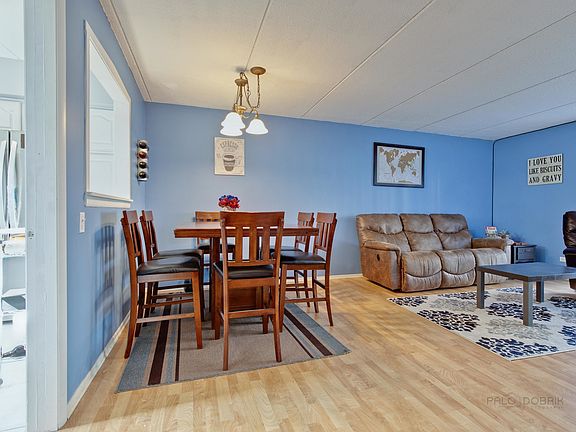 5th image of 423 Elm St APT 5C