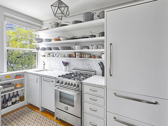 5th image of 2 Horatio St APT 2J