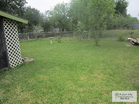 4th image of 949 Zaragosa St