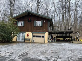 125 Meadowbrook Rd, Tafton, PA 18464