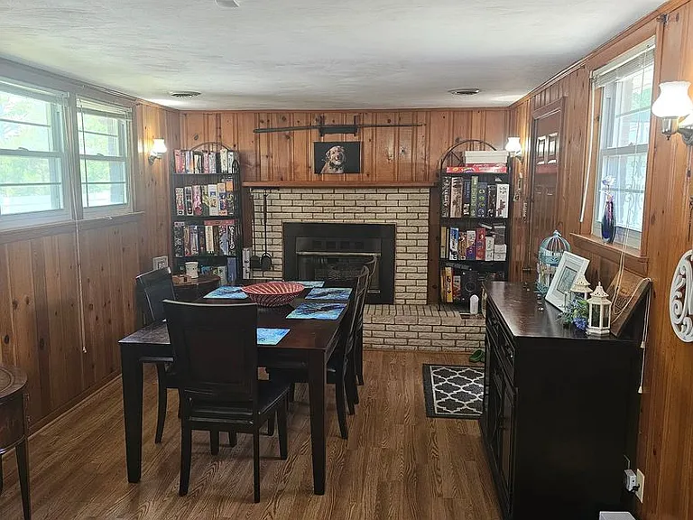 309 Lenore Trl — Photo 11