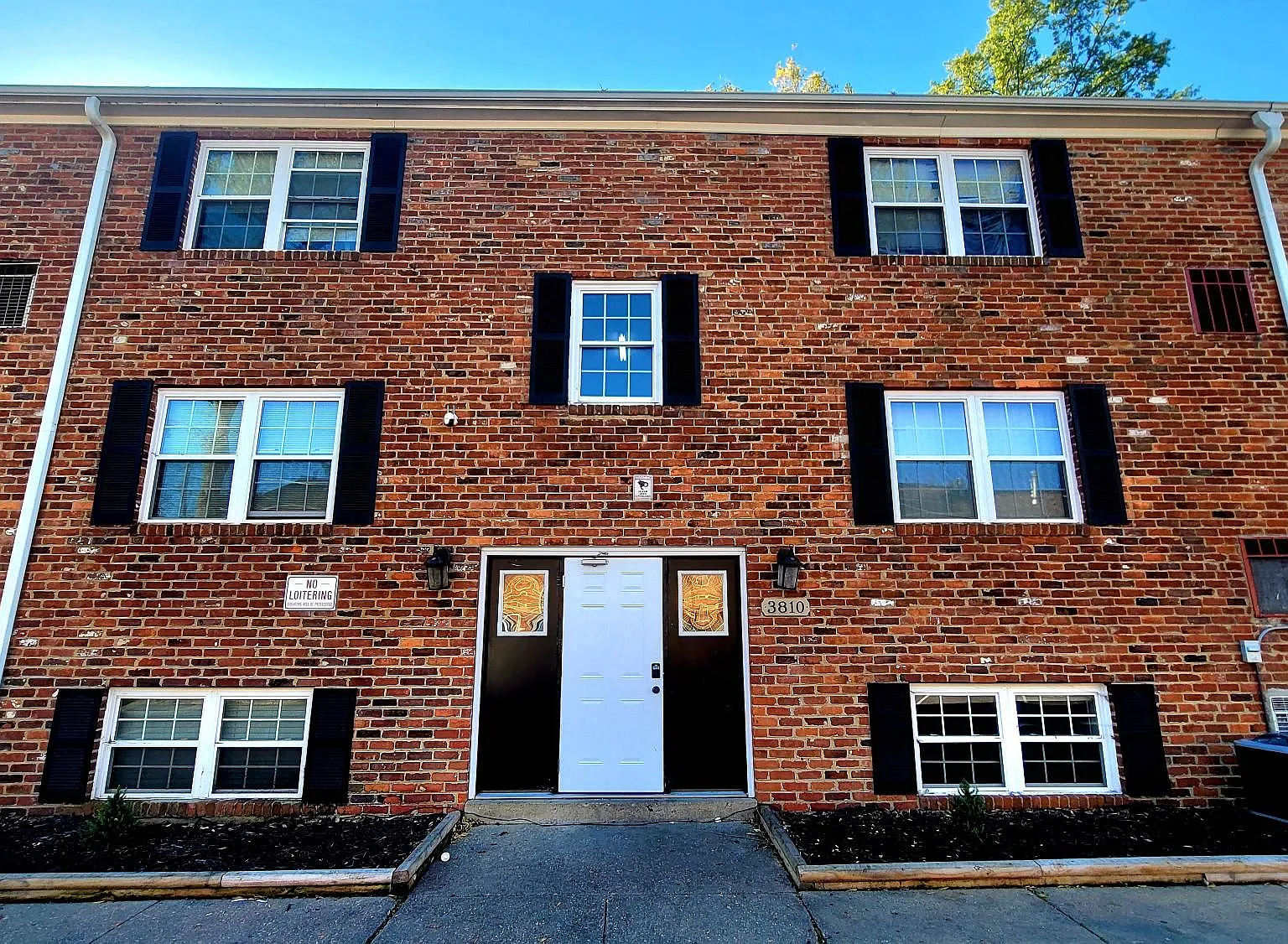 2 bed, 748 sqft, $995 — Photo 2