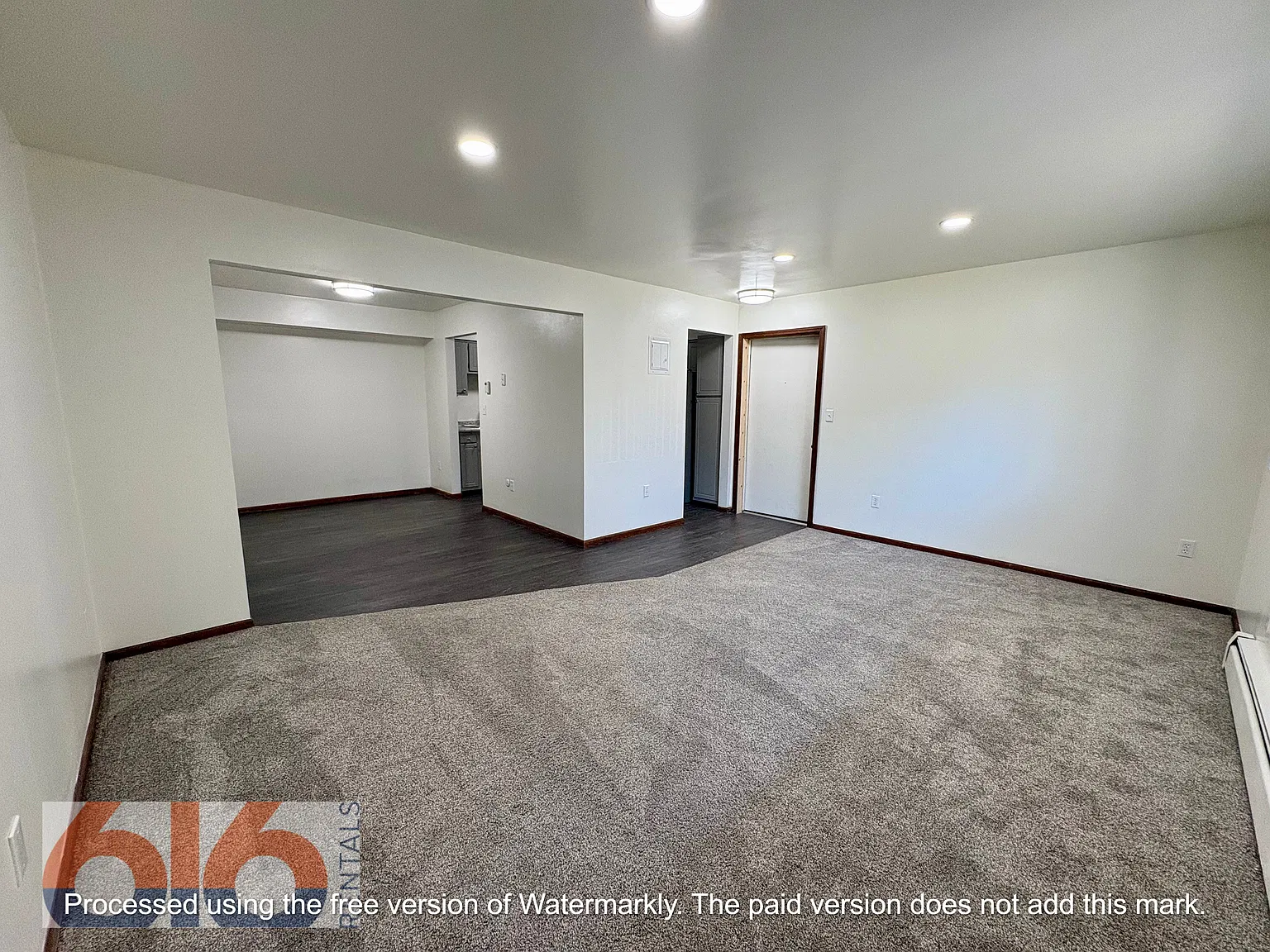 2 bed, 900 sqft, $1,300 — Photo 4