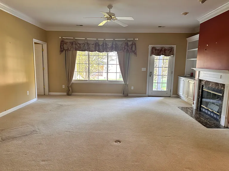 625 Vincent Way — Photo 6