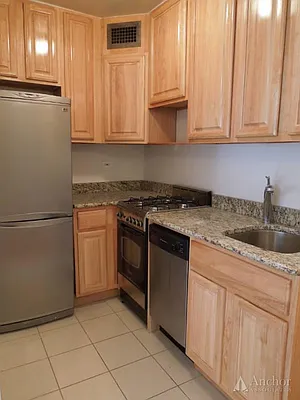 Rented by Anchor Associates | media 16