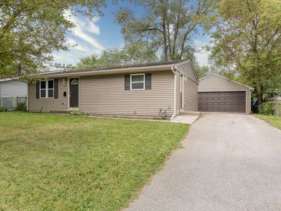222 Harrison St Carpentersville Il 60110 Zillow