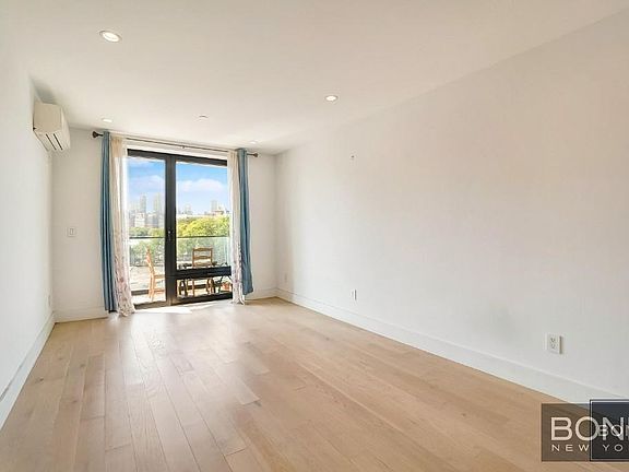 5th image of 1107 Welling Ct #4C