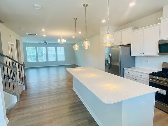 4th image of 15104 Holly Run Ln