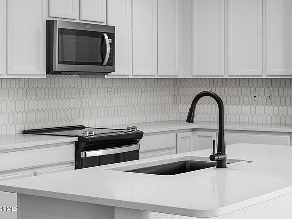 5th image of 2840 W LA MIRADA Drive