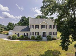 37 Mendon St, Upton, MA 01568