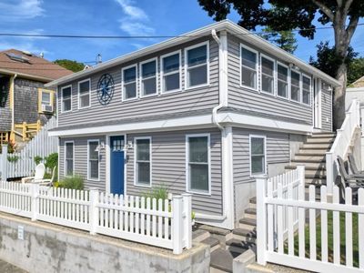 8 Green St, Buzzards Bay, MA, 02532