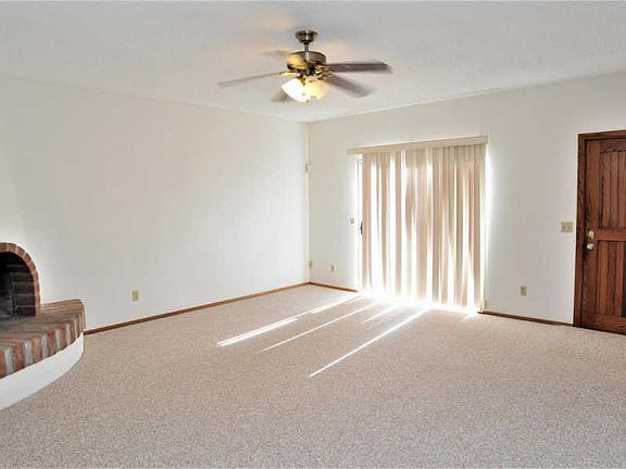 4th image of 3309 E Delma Dr