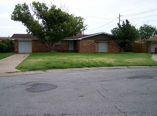 24 Willow Ln, Galveston, TX 77551