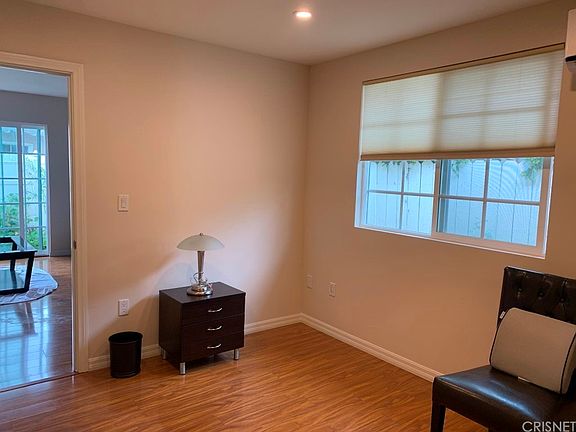 2nd image of 22741 Burbank Blvd