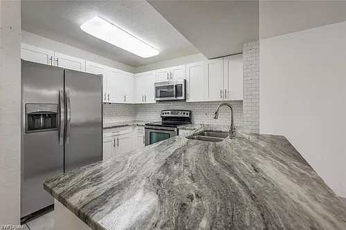 8244 Key Royal Cir #615 Photo 1