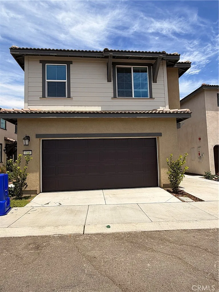 4 bed, 2050 sqft, $3,500 — Photo 1