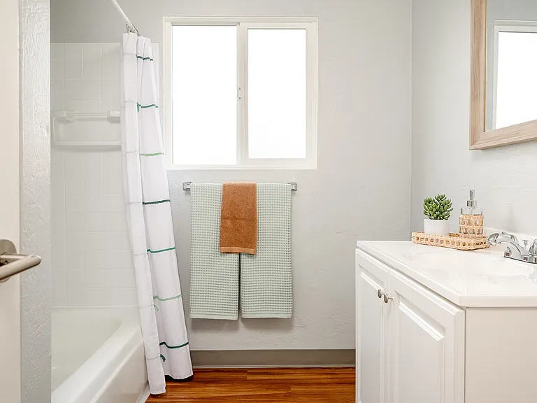 Pacific Village | Bathroom