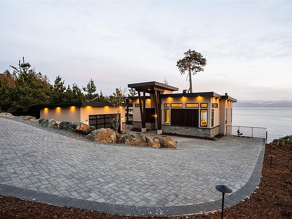 2nd image of 7510 Ocean Park Pl