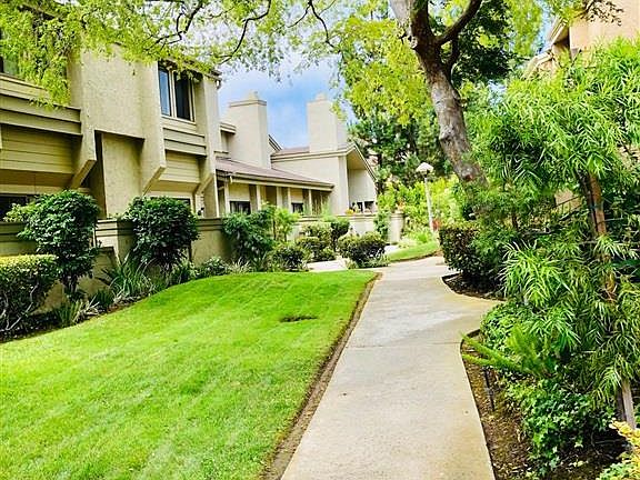 2nd image of 3230 Caminito Eastbluff Unit 74