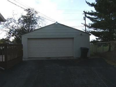 2nd image of 5685 Brookfield Sq W