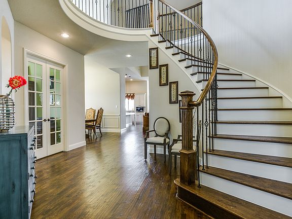 4th image of 612 Lone Falcon Ln