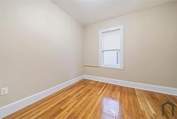 46 Astoria St #3 — Photo 11