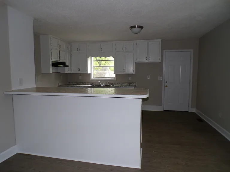 5223 Loop Rd — Photo 8