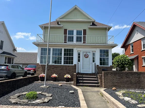 132 N Wilson Ave, Fremont, OH 43420