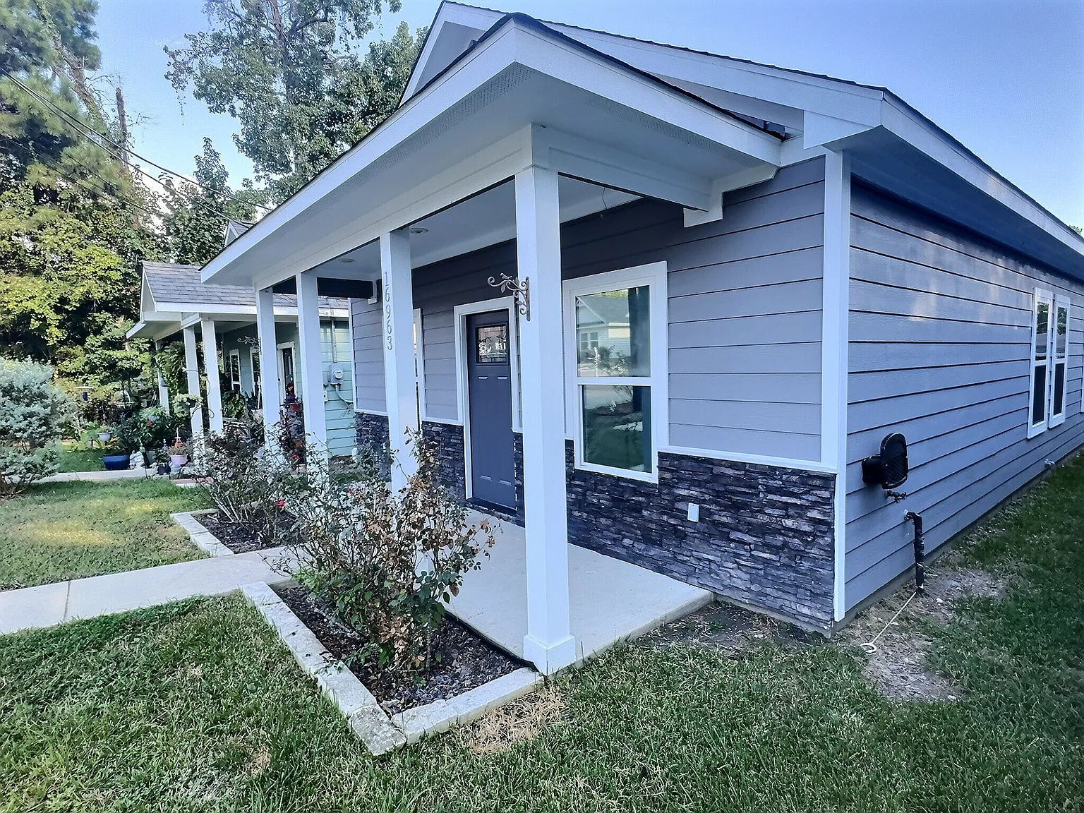 3 bed, 1012 sqft, $1,350 — Photo 2