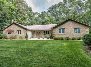 2326 N Spruce Ridge Dr, Midland, MI 48642
