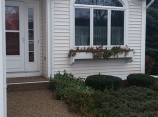283 Winter Oak E, Holland, MI 49424