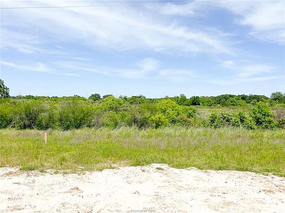 3rd image of 3460 Pointe Du Huc Dr