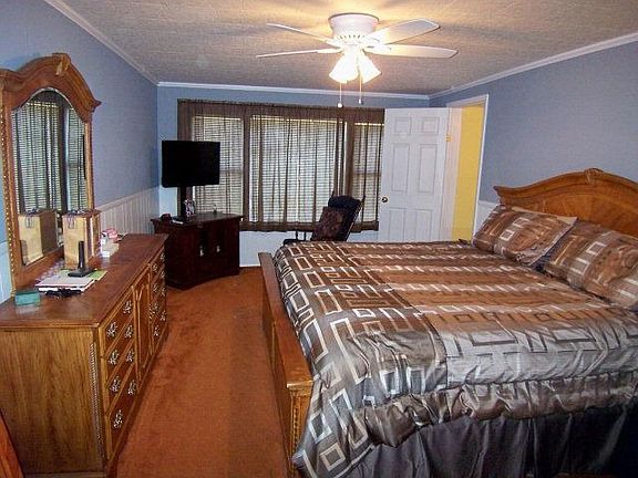 4th image of 1829 Himalaya Ave