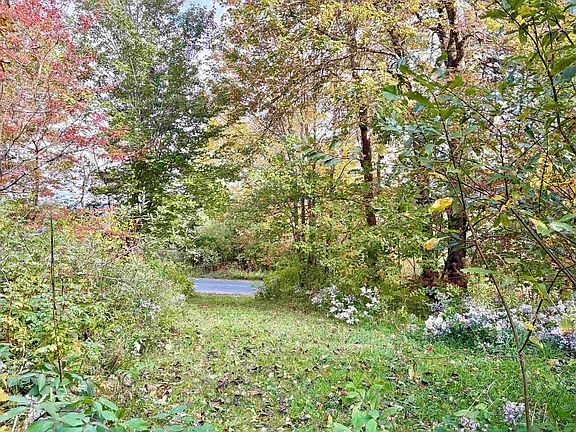 2nd image of 272 Welch Rd
