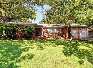 1017 King Dr, Bedford, TX 76022