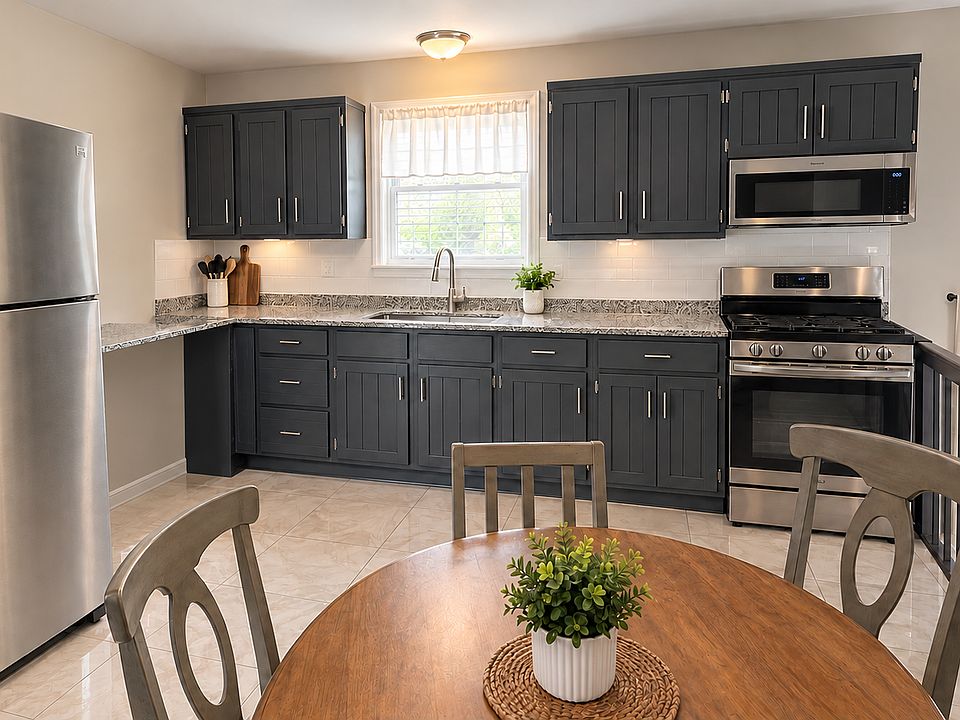 1st image of 23 Ellsworth St #1