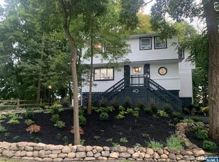 40 W Oak St, Ramsey, NJ 07446