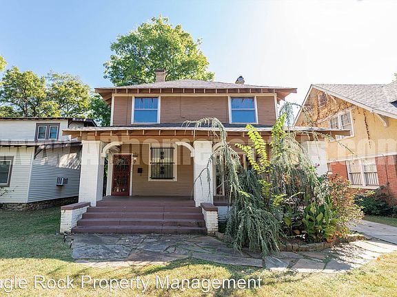 2nd image of 2217 S Battery St #2217