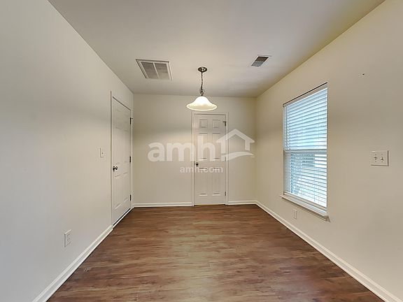 5th image of 8740 Red Oak Dr