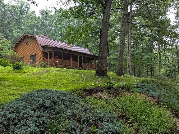 2nd image of 1537 Hidden Valley Rd