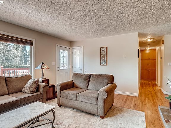 5th image of 10115 NE 50th Ave